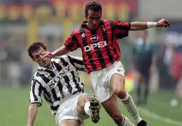 乐鱼体育官方网站-离谱！AC米兰赛后主帅复盘窗口期AC米兰调整名单以备国王杯，国际比赛日塞维利亚备战足总杯(ac米兰近况)