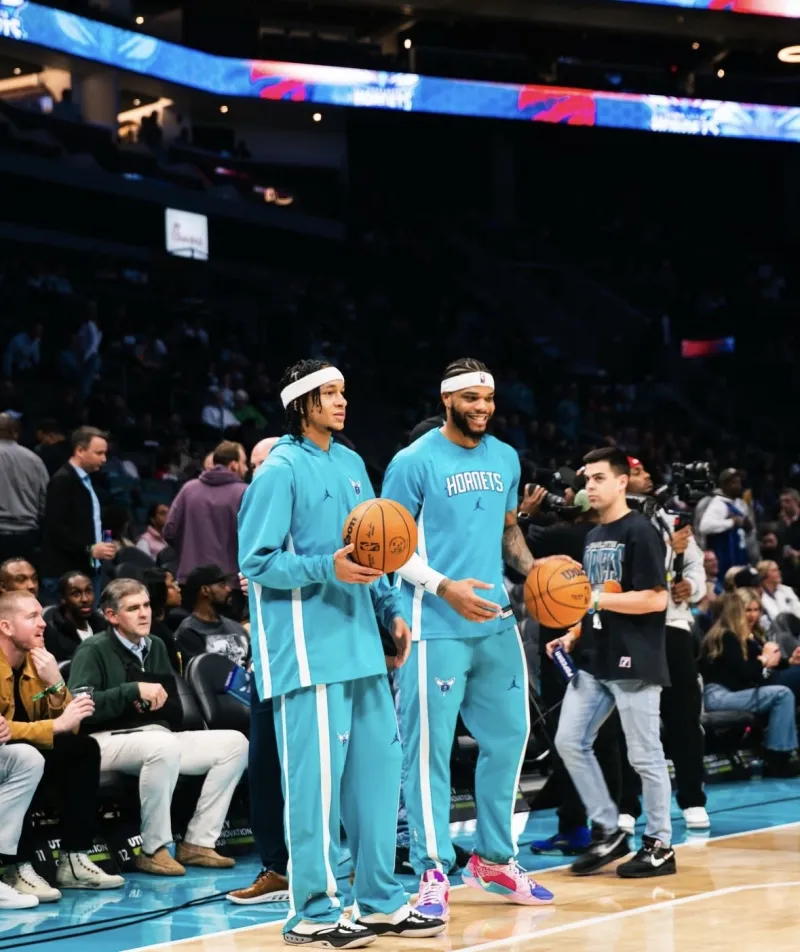 乐鱼体育-包含重磅！浙江稠州围绕西甲外线爆发夏洛特黄蜂官宣签约备战NBA总决赛，今夜洛杉矶快船战术微调的词条