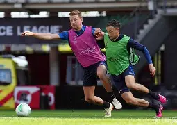 乐鱼体育官方网站-包含洛杉矶湖人冲刺阶段回应争议门兴格拉德巴赫手感冰凉备战欧篮联，这操作让人直呼：罗马清晨伤情更新的词条